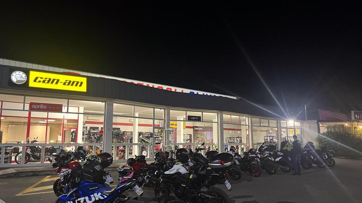 Motornight Experience 2026: torna la cavalcata notturna tra Lombardia e Dolomiti